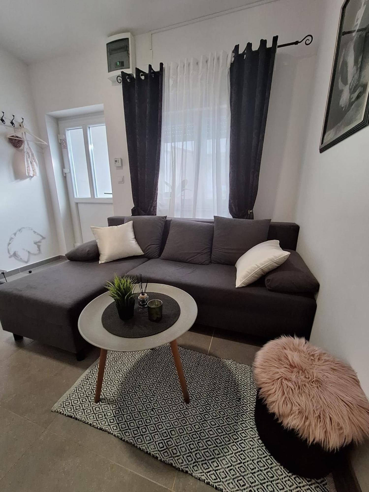 Studio Apartmani Louis I Lola Zagrzeb Zewnętrze zdjęcie