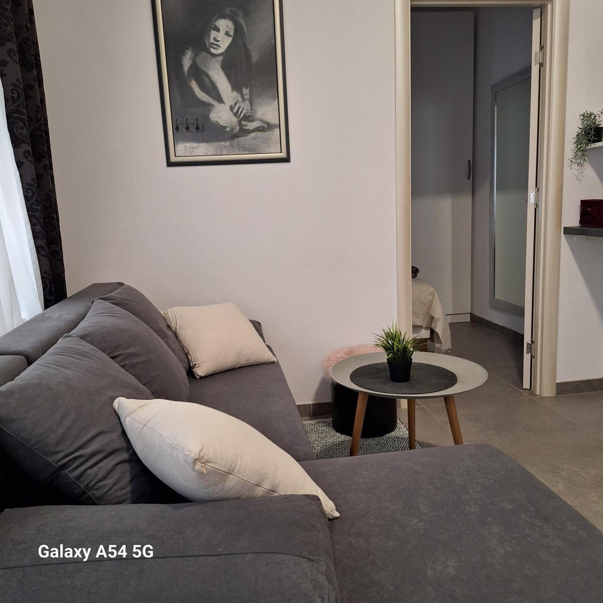 Studio Apartmani Louis I Lola Zagrzeb Zewnętrze zdjęcie
