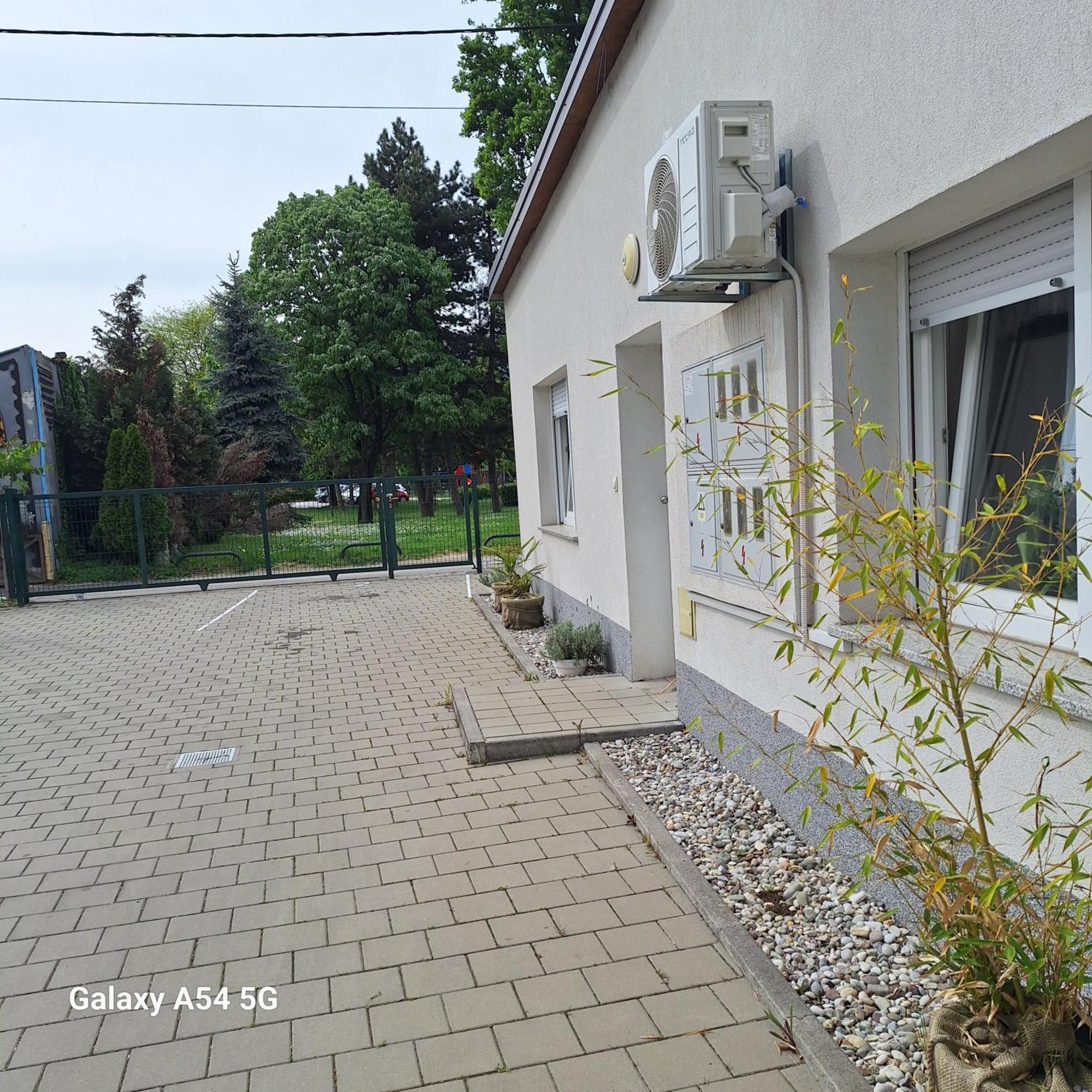 Studio Apartmani Louis I Lola Zagrzeb Zewnętrze zdjęcie